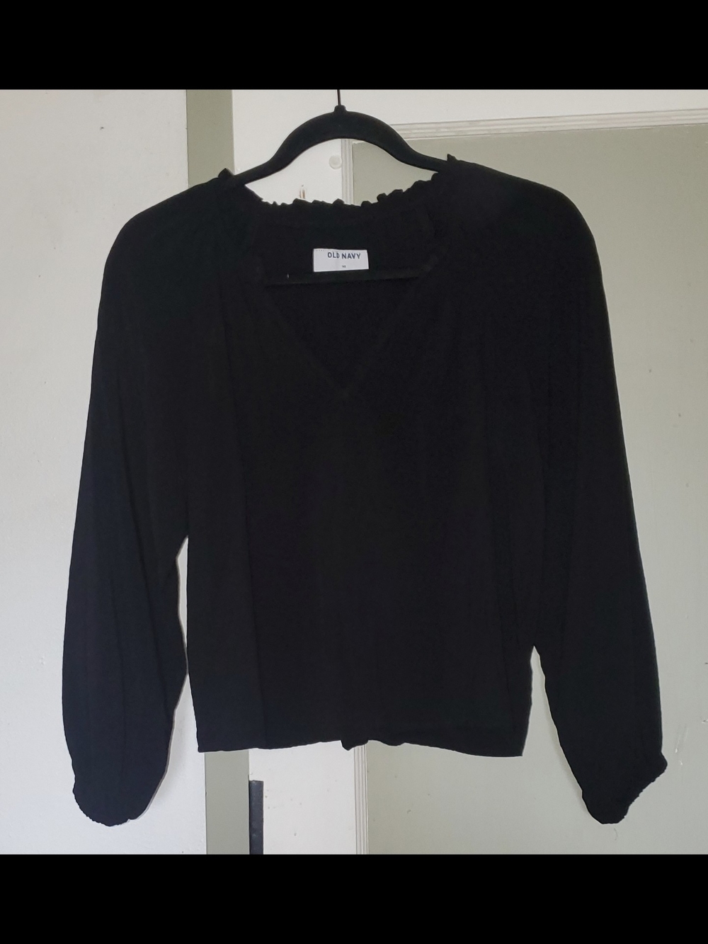 Old Navy Black Long-Sleeve Smocked-Neck Top